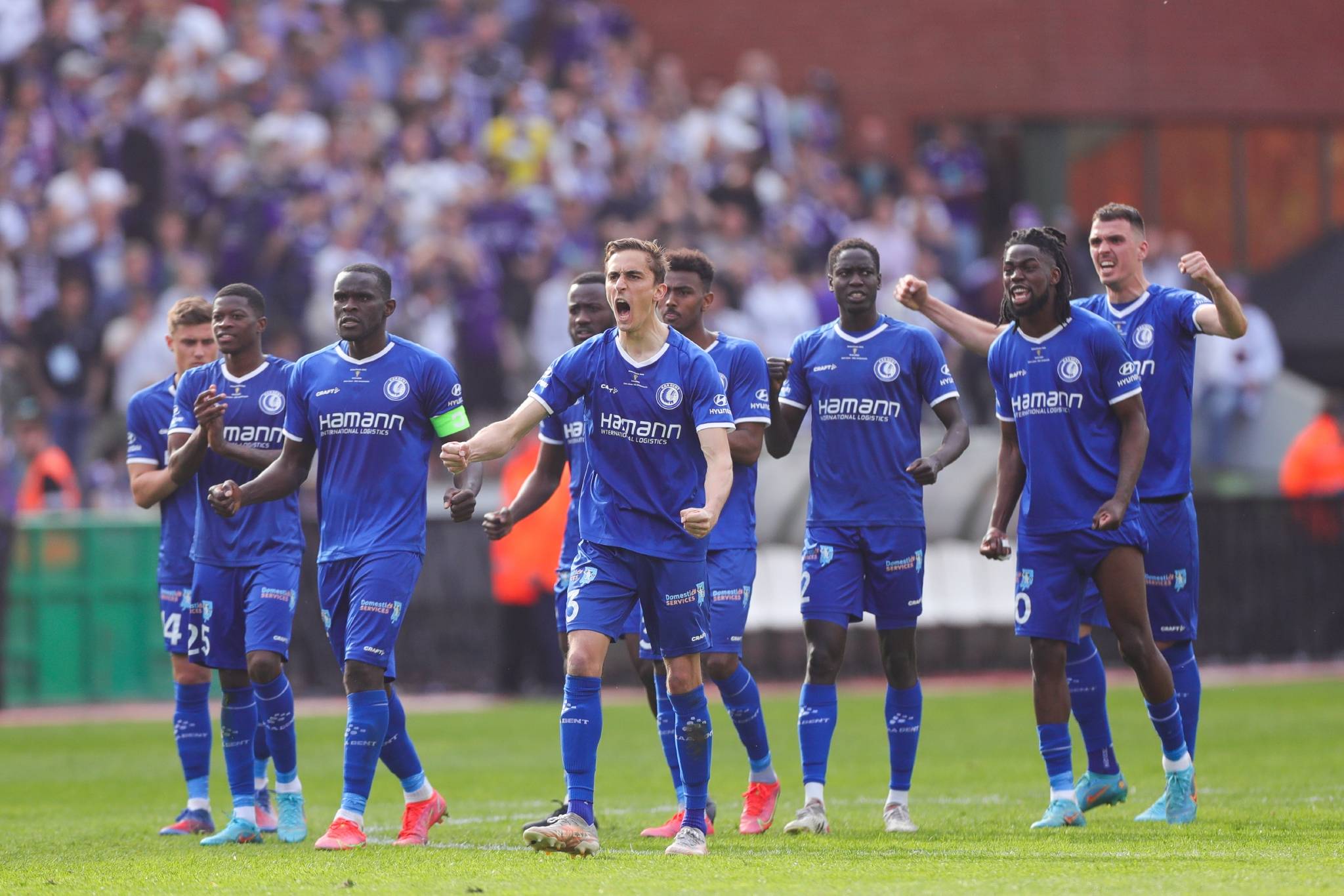 根西击败西班牙，晋级欧洲杯四弪赛的简单介绍