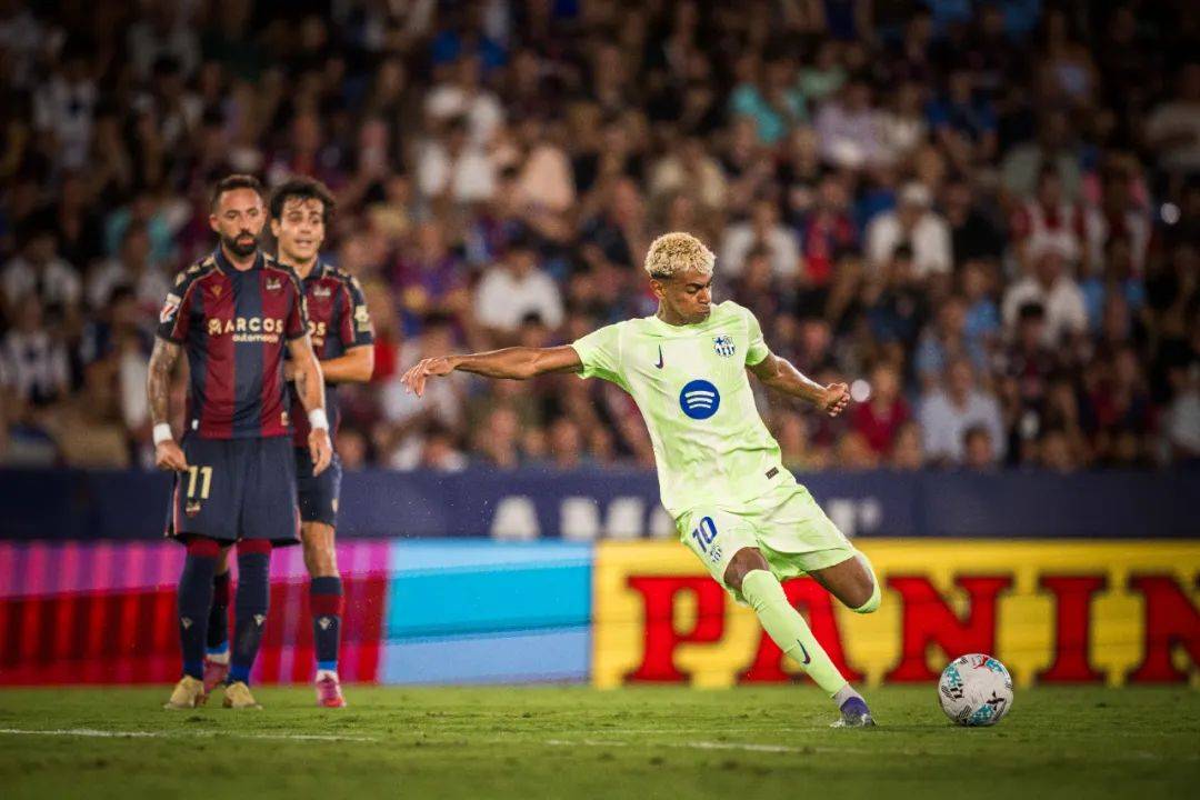 莱万特客场逆袭撕裂局面，夺取重要三分