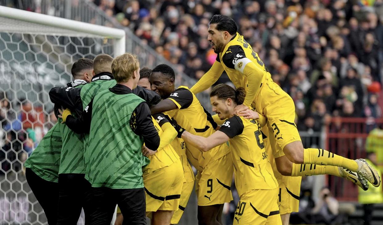 关于多特蒙德艰难取胜,晋级淘汰赛的信息 关于多特蒙德艰难取胜,晋级淘汰赛的信息