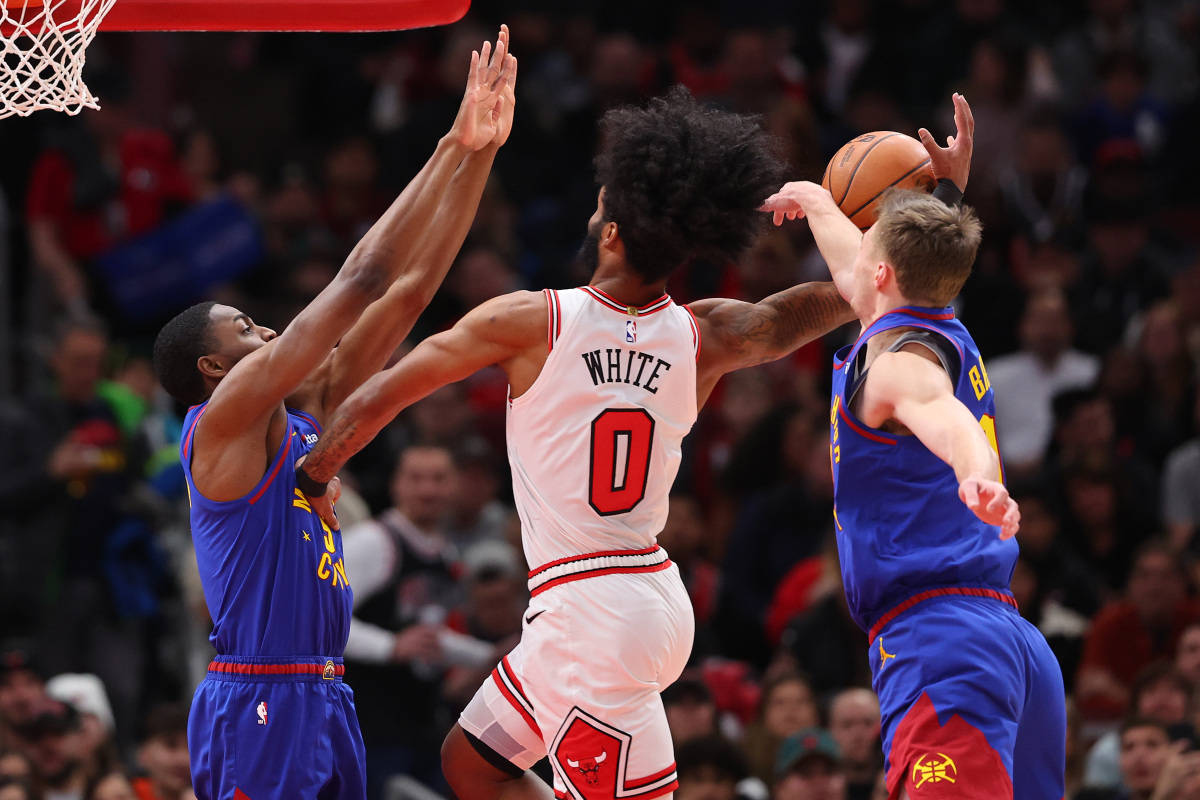 猛龙惨败爵士,晋级胜算堪忧 猛龙惨败爵士,晋级胜算堪忧