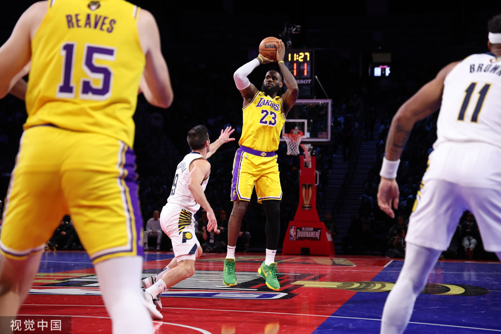 湖人擒下步行者，詹皇发挥抢眼