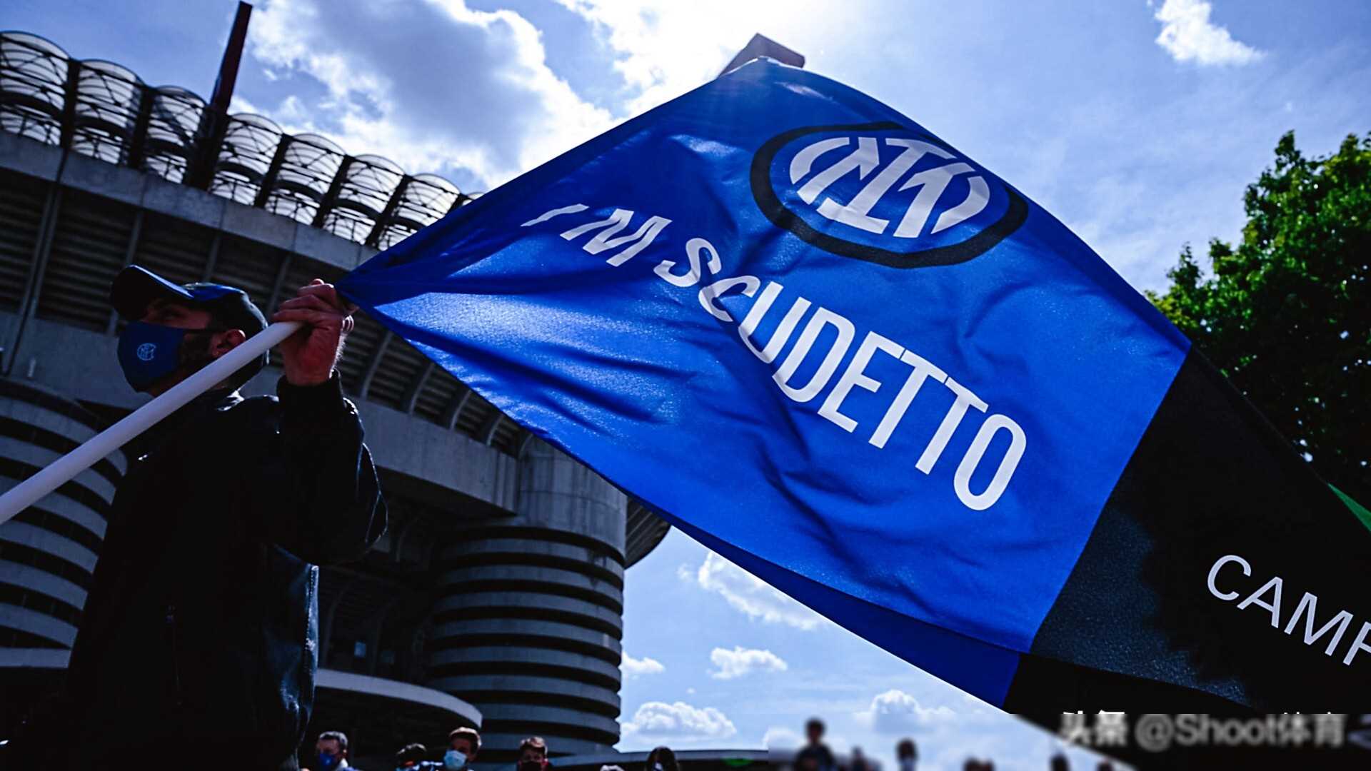 国米老板张康阳透露球队加强后防计划,或签约新中卫 国米老板张康阳透露球队加强后防计划,或签约新中卫