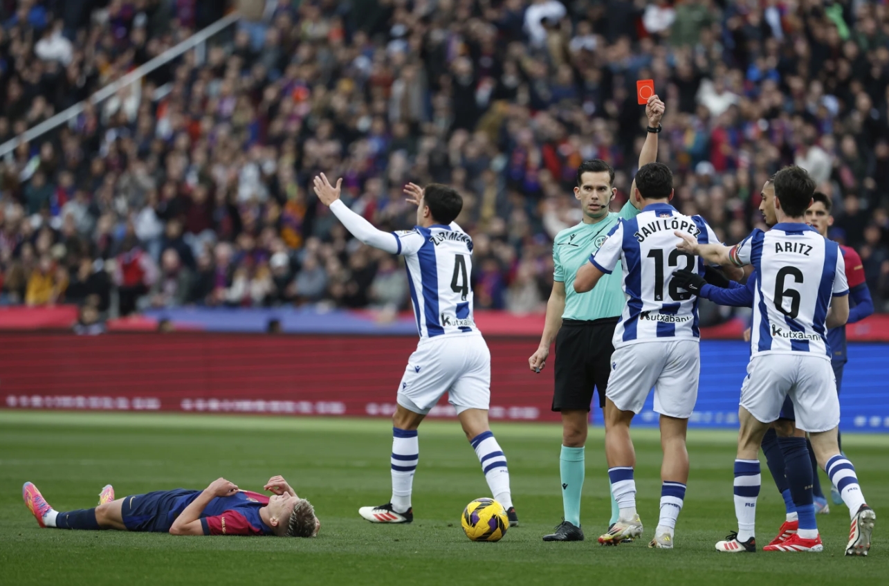 关于巴萨险胜比利时，奥亚尔萨瓦尔高光表现的信息